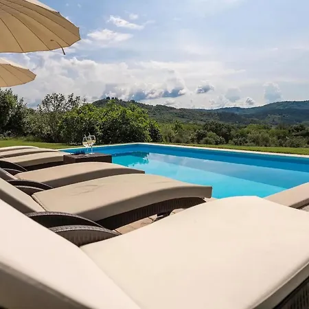 Garibaldi Holiday home *