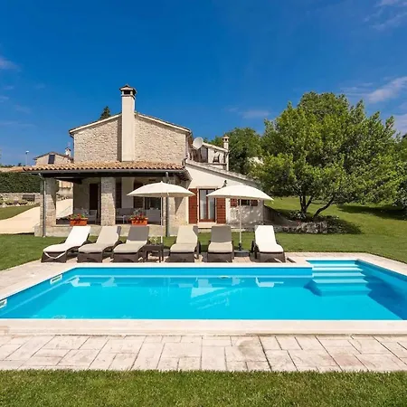 Holiday home Garibaldi